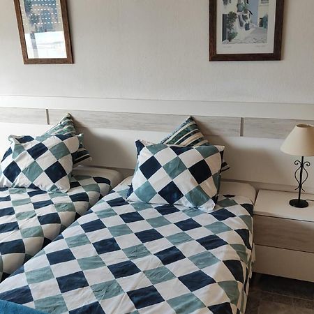 Cozy Apartment With First Line Seaview In Perfect Location, Near The Marina เบนัลมาเดนา ภายนอก รูปภาพ