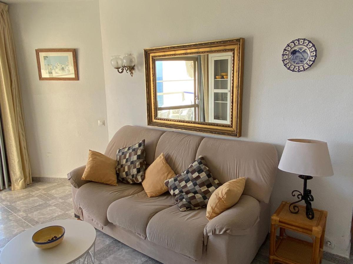 Cozy Apartment With First Line Seaview In Perfect Location, Near The Marina เบนัลมาเดนา ภายนอก รูปภาพ
