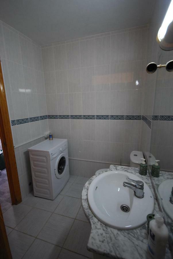 Cozy Apartment With First Line Seaview In Perfect Location, Near The Marina เบนัลมาเดนา ภายนอก รูปภาพ